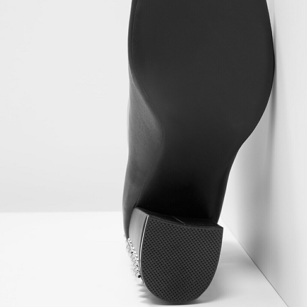 LAST PAIR ! Steve Madden Studded Peep Toe Boot - Picture 5 of 8
